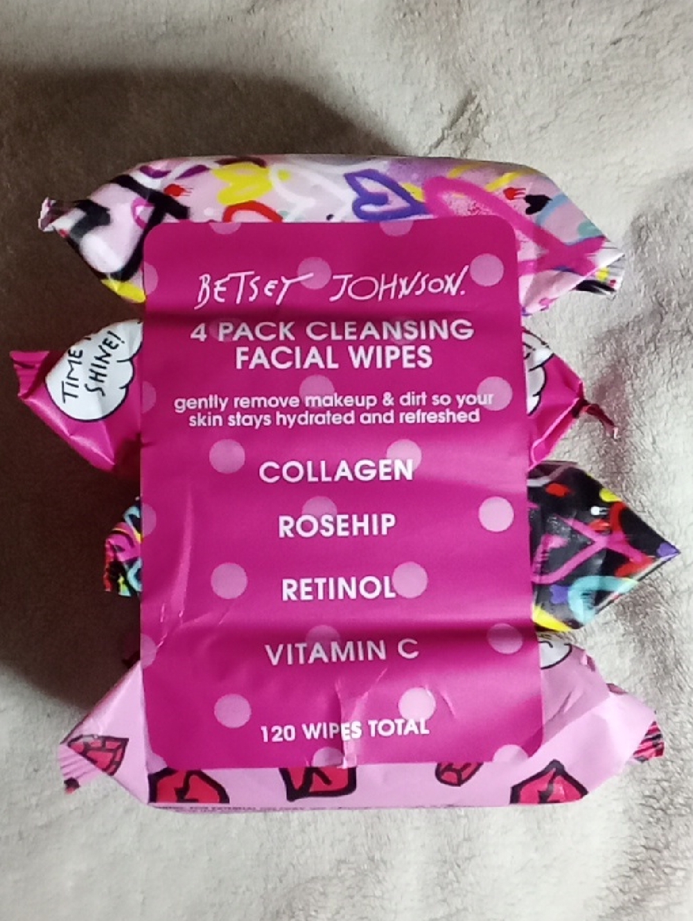 Betsey Johnson Pink Facial Wipes 4-Pack  - Collagen, Rosehip, Retinol, Vitamin C